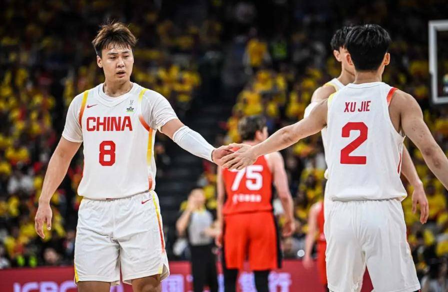 南韩男篮险胜日本男篮，布拉德利打破历史纪录