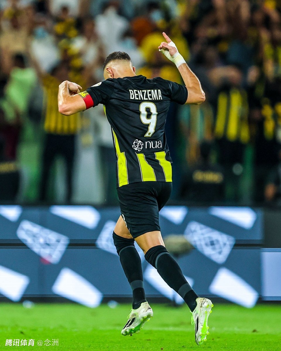 瓦伦西亚强势尤文，本泽马惊艳世界