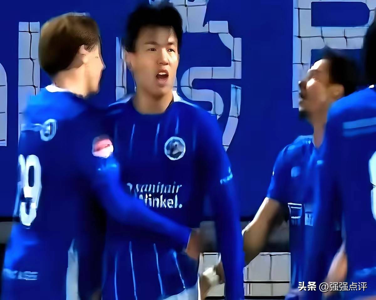 年轻球员出色表现引发球迷热议,赢得尊敬的简单介绍 年轻球员出色表现引发球迷热议,赢得尊敬的简单介绍