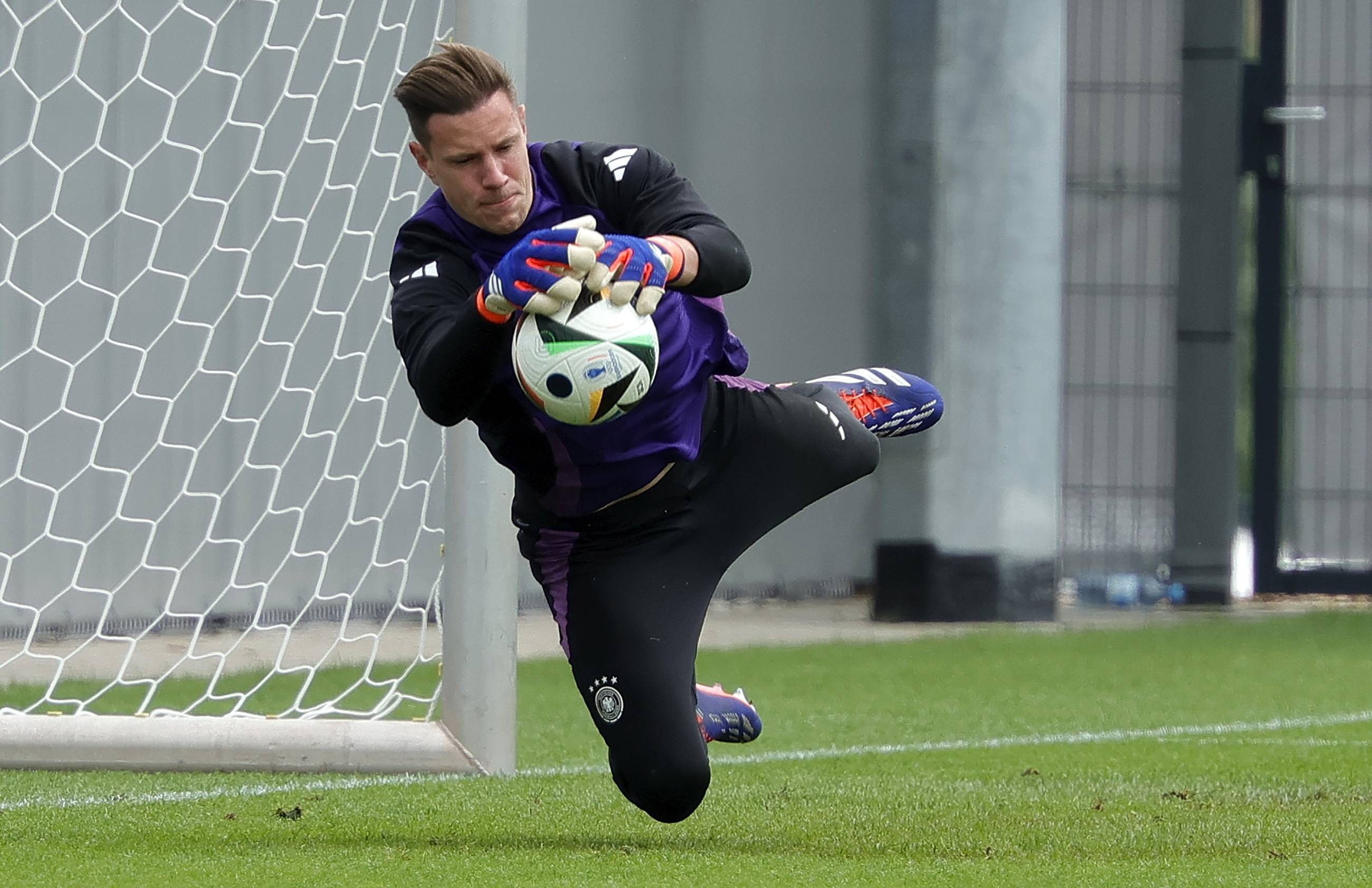 斯特拉斯堡备战紧张，球员整装待发的简单介绍