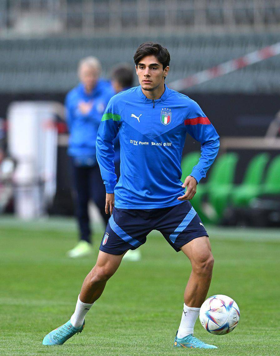 包含拉齐奥门将赛后感慨一球难求，着手提升射门技巧的词条