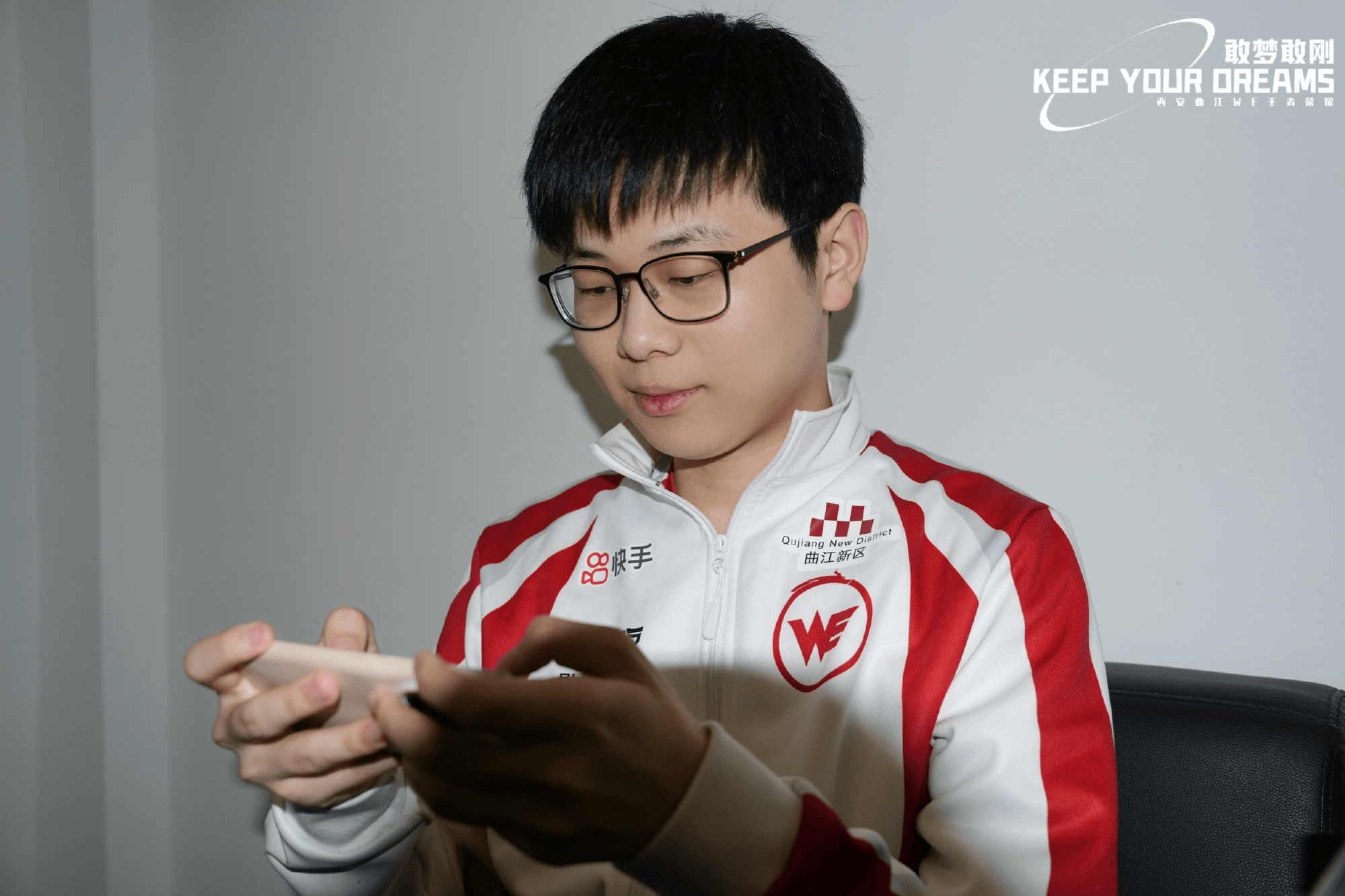 包含逐鹿中原!各队为了捧起总冠军奋力拼搏的词条 包含逐鹿中原!各队为了捧起总冠军奋力拼搏的词条