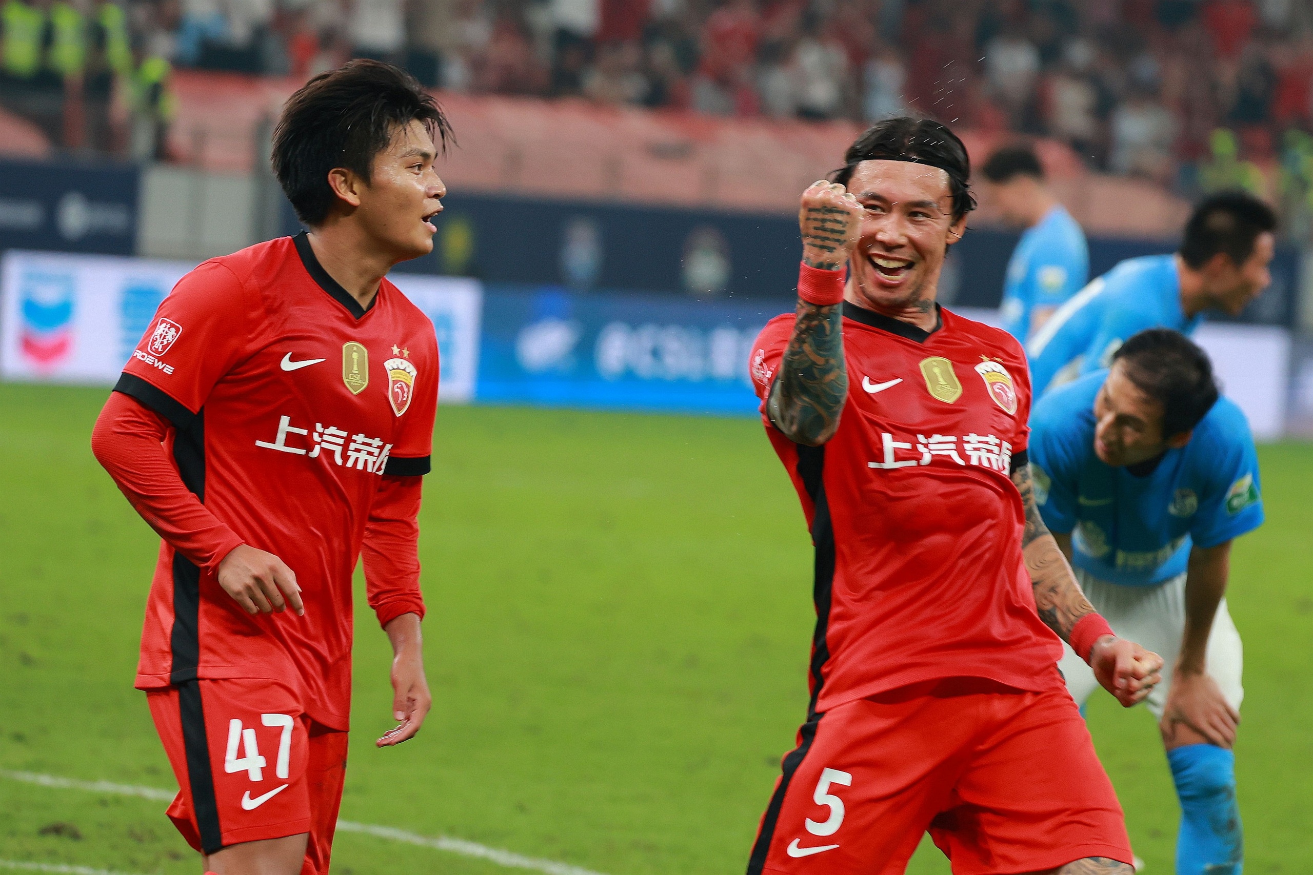 本土球员出色发挥，贡献全队胜利