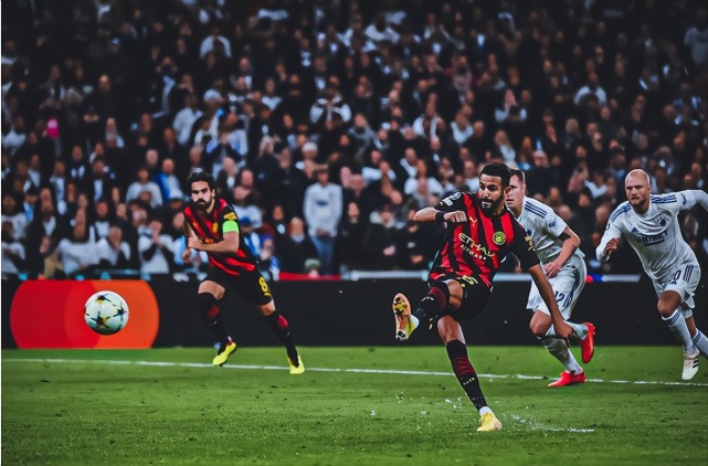 包含哥本哈根胜出尤文图斯队取得赛事一连胜的词条