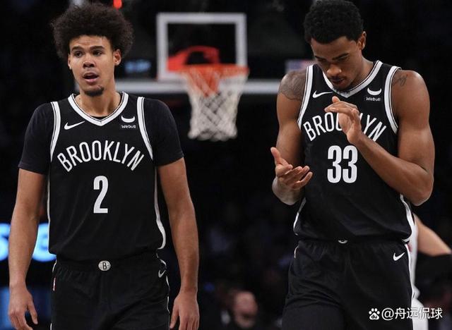 凯尔特人突破篮网防线，掀翻对手的简单介绍