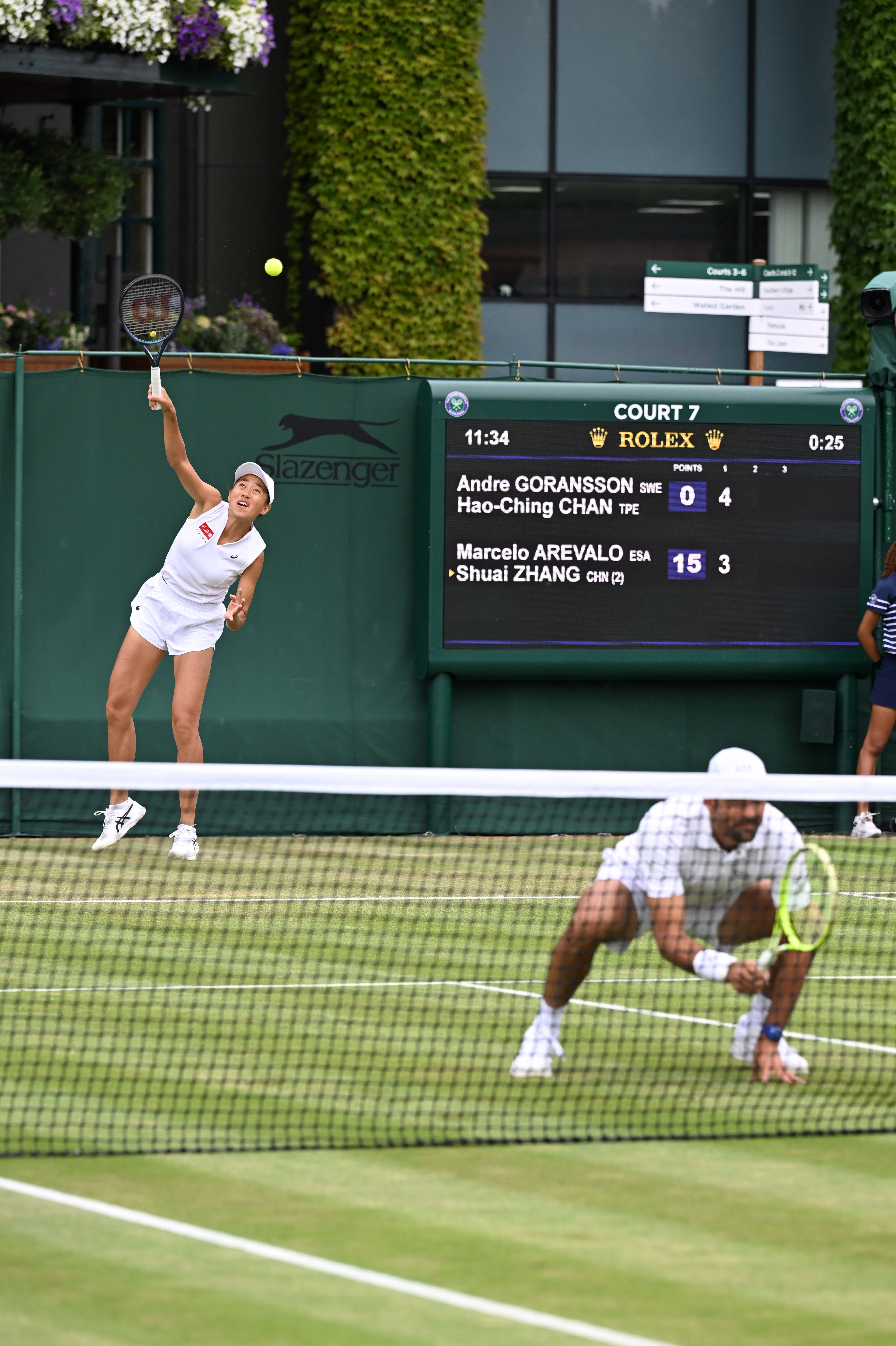 澳大利亚网球队爆冷英国网球队，瓦林卡三分雨点燃全场的简单介绍
