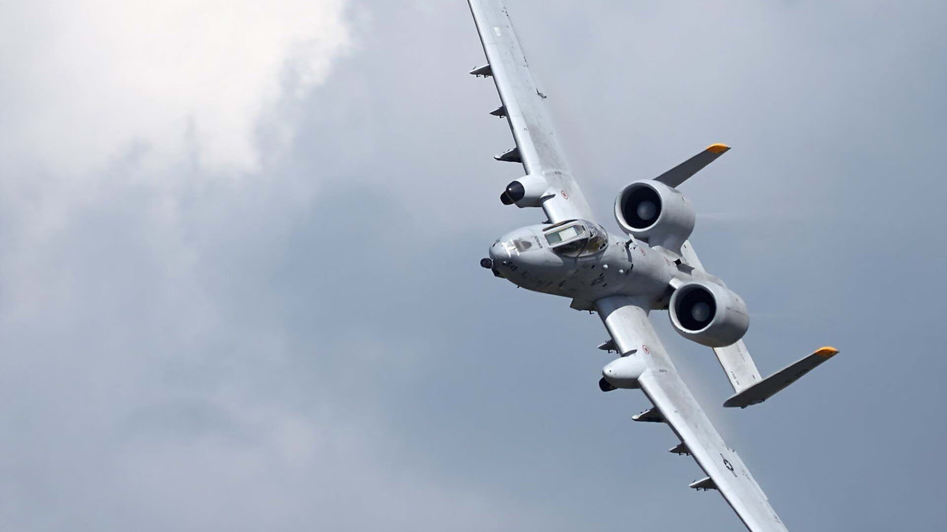 赛道与球场的双重奏,F1新赛季揭幕战之夜与西亚卡姆的满分表演